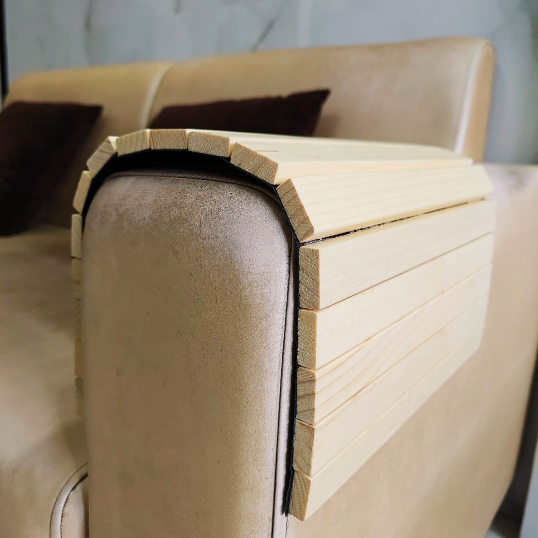 Areva’s Couch Tray – Made of Pine Wood | Flexible Table for Snacks, Drinks & Remotes |  Fits Most Sofas | 43x27 cm – Areva