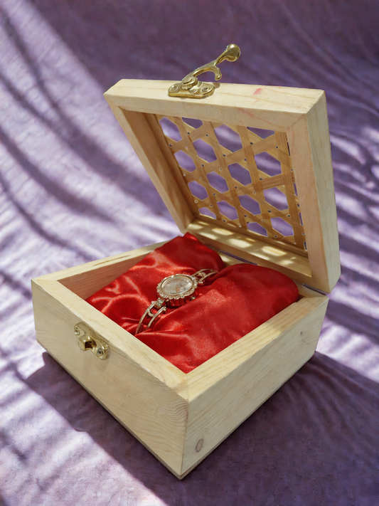Areva’s Handcrafted Wooden Gift Boxes – Pine Wood Gifting Boxes in 2 Sizes | Areva